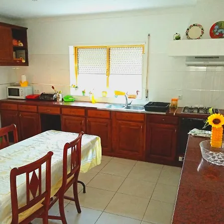 Moradia Rosa Дом отдыха Ponte de Vagos