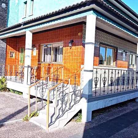 Feriehus Moradia Rosa *